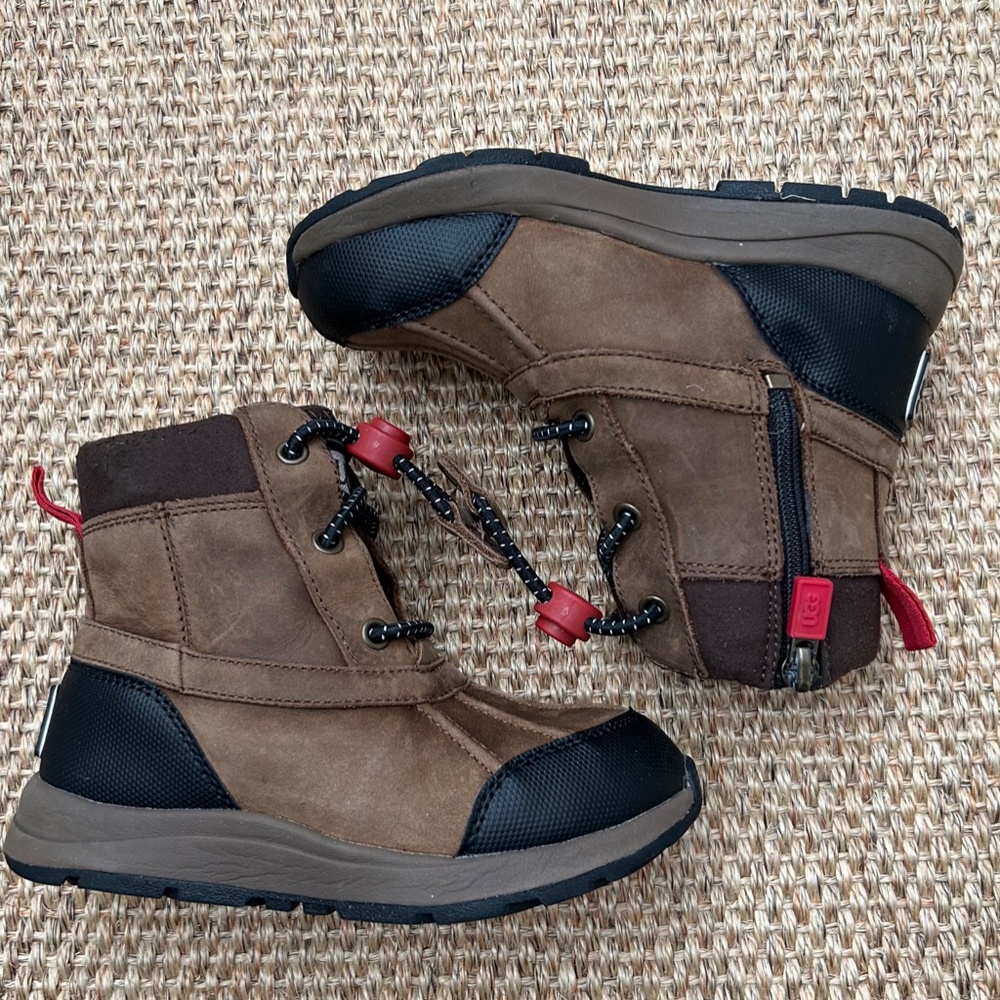 UGG Turlock Waterproof Snow Boot in Walnut - Picture 3 of 4